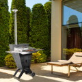 Luxury house, well-kept courtyard with a green garden and cozy sunbeds for relaxing in the garden.
